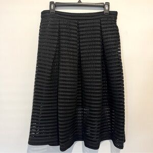Stylish New York & Company 7th Avenue black pleated skirt Women’s Size 6